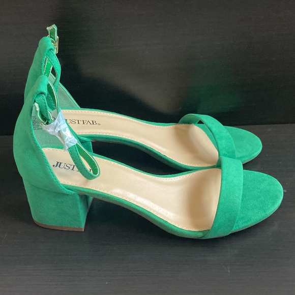 Green ankle strap block heel sandals - Picture 5 of 7